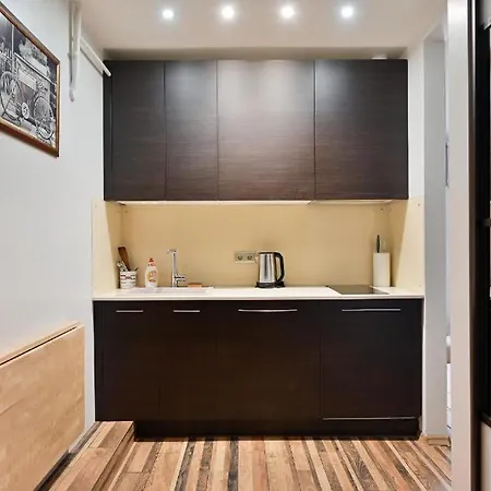 Modern With Free Parking Апартаменти Рига